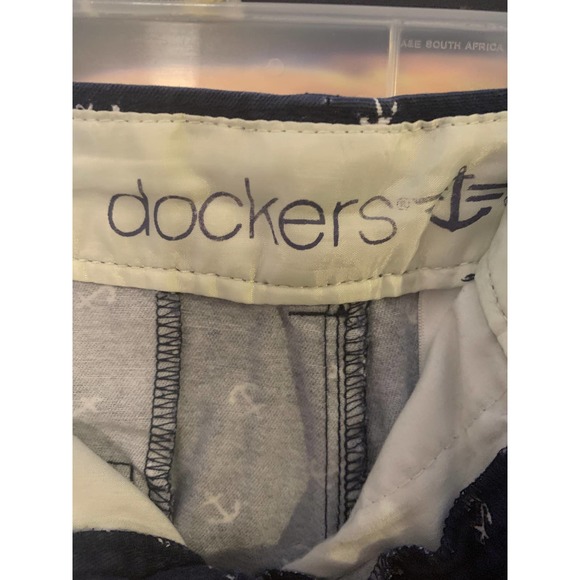 Dockers Ladies' Blue Anchor Size 10 Shorts - Picture 3 of 5